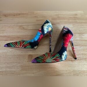 Shoe Republic LA colorful heels in size 9 with an approx 4 1/2 in heel